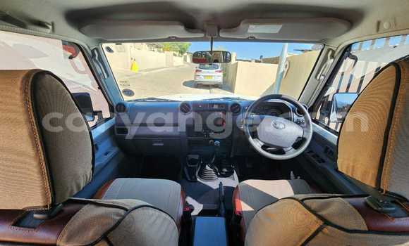 Buy Used Toyota Land Cruiser White Car in Windhoek in Namibia Buy Used Toyota Land Cruiser White Car in Windhoek in Namibia