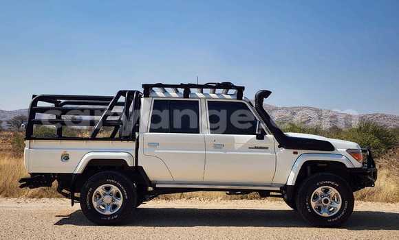 Buy Used Toyota Land Cruiser White Car in Windhoek in Namibia Buy Used Toyota Land Cruiser White Car in Windhoek in Namibia