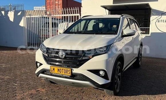 Buy Used Toyota Rush White Car in Windhoek in Namibia Buy Used Toyota Rush White Car in Windhoek in Namibia