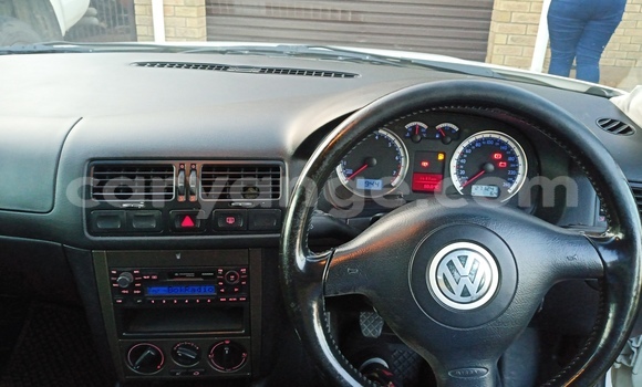 Acheter Occasion Voiture Volkswagen Jetta Blanc à Walvis Bay, Namibie Acheter Occasion Voiture Volkswagen Jetta Blanc à Walvis Bay, Namibie