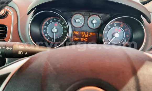 Acheter Occasion Voiture Fiat Punto Beige à Ondangwa, Oshikoto Acheter Occasion Voiture Fiat Punto Beige à Ondangwa, Oshikoto