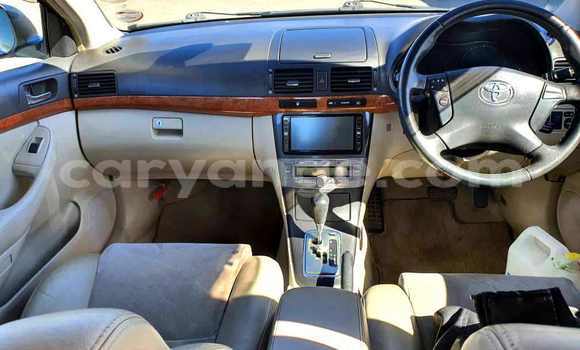 Acheter Occasion Voiture Toyota Avensis Gris à Windhoek, Namibie Acheter Occasion Voiture Toyota Avensis Gris à Windhoek, Namibie
