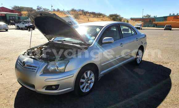 Acheter Occasion Voiture Toyota Avensis Gris à Windhoek, Namibie Acheter Occasion Voiture Toyota Avensis Gris à Windhoek, Namibie