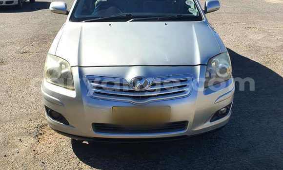 Acheter Occasion Voiture Toyota Avensis Gris à Windhoek, Namibie Acheter Occasion Voiture Toyota Avensis Gris à Windhoek, Namibie