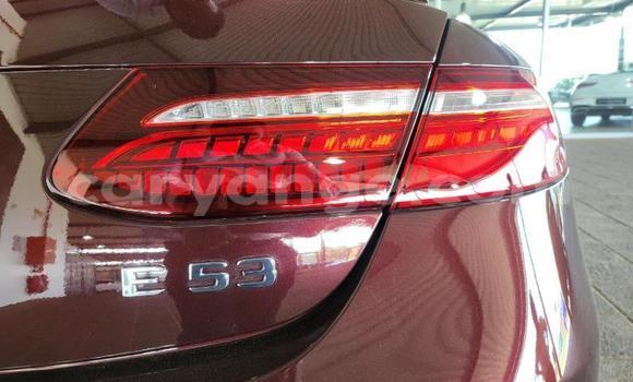 Acheter Occasion Voiture Mercedes-Benz E-Classe Rouge à Import - Dubai, Namibie Acheter Occasion Voiture Mercedes-Benz E-Classe Rouge à Import - Dubai, Namibie