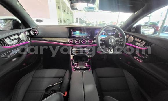 Acheter Occasion Voiture Mercedes-Benz E-Classe Rouge à Import - Dubai, Namibie Acheter Occasion Voiture Mercedes-Benz E-Classe Rouge à Import - Dubai, Namibie