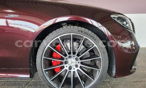 Acheter Occasion Voiture Mercedes-Benz E-Classe Rouge à Import - Dubai, Namibie Acheter Occasion Voiture Mercedes-Benz E-Classe Rouge à Import - Dubai, Namibie