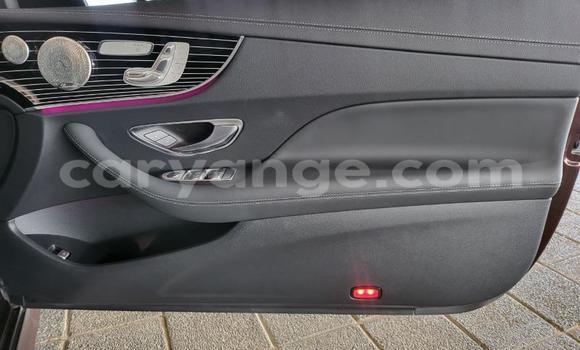 Acheter Occasion Voiture Mercedes-Benz E-Classe Rouge à Import - Dubai, Namibie Acheter Occasion Voiture Mercedes-Benz E-Classe Rouge à Import - Dubai, Namibie