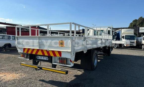 Acheter Occasion Utilitaire Isuzu FTR 850 Blanc à Import - Dubai, Namibie Acheter Occasion Utilitaire Isuzu FTR 850 Blanc à Import - Dubai, Namibie