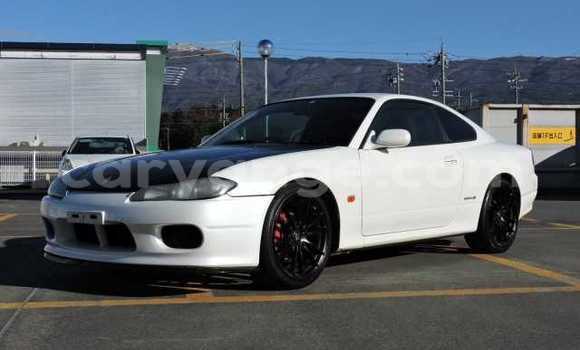 Acheter Occasion Voiture Nissan Silvia Blanc à Keetmanshoop, Namibie Acheter Occasion Voiture Nissan Silvia Blanc à Keetmanshoop, Namibie