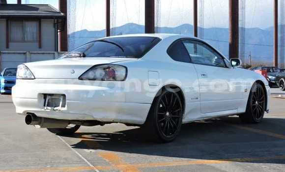Acheter Occasion Voiture Nissan Silvia Blanc à Keetmanshoop, Namibie Acheter Occasion Voiture Nissan Silvia Blanc à Keetmanshoop, Namibie