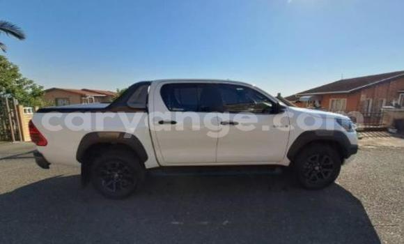 Acheter Occasion Voiture Toyota Hilux Blanc à Gobabis, Omaheke Acheter Occasion Voiture Toyota Hilux Blanc à Gobabis, Omaheke
