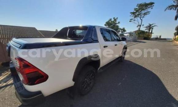 Acheter Occasion Voiture Toyota Hilux Blanc à Gobabis, Omaheke Acheter Occasion Voiture Toyota Hilux Blanc à Gobabis, Omaheke