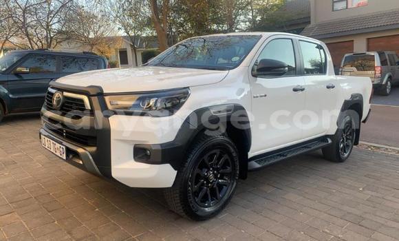 Acheter Occasion Voiture Toyota Hilux Blanc à Karibib, Erongo Acheter Occasion Voiture Toyota Hilux Blanc à Karibib, Erongo