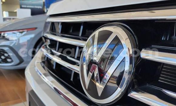 Acheter Occasion Voiture Volkswagen Tiguan Gris à Karasburg, Karas Acheter Occasion Voiture Volkswagen Tiguan Gris à Karasburg, Karas