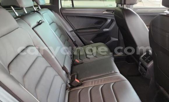 Acheter Occasion Voiture Volkswagen Tiguan Gris à Karasburg, Karas Acheter Occasion Voiture Volkswagen Tiguan Gris à Karasburg, Karas