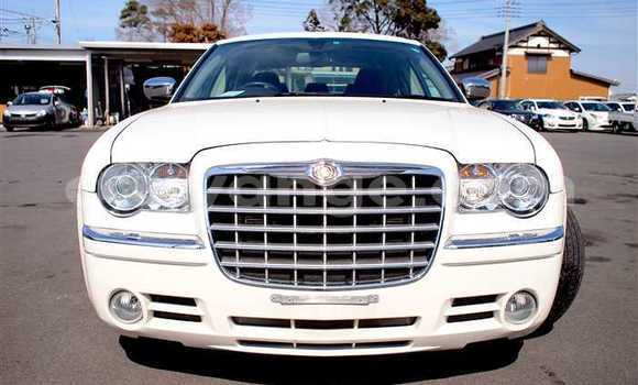 Buy Used Chrysler 300C White Car in Katima Mulilo in Caprivi Buy Used Chrysler 300C White Car in Katima Mulilo in Caprivi