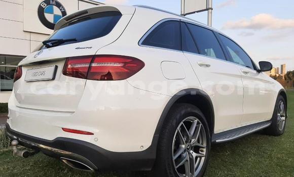 Buy Used Mercedes-Benz GLC White Car in Windhoek in Namibia Buy Used Mercedes-Benz GLC White Car in Windhoek in Namibia