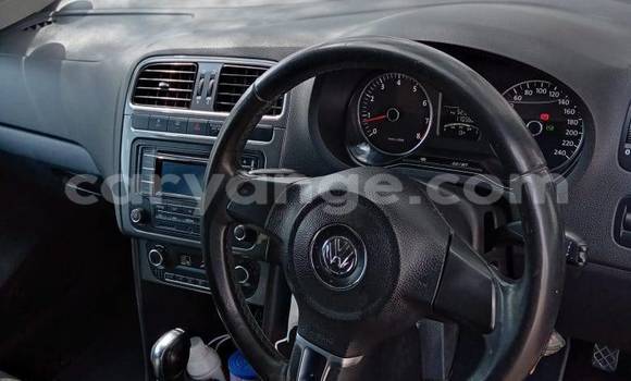 Acheter Occasion Voiture Volkswagen Polo Gris à Oshakati, Namibie Acheter Occasion Voiture Volkswagen Polo Gris à Oshakati, Namibie