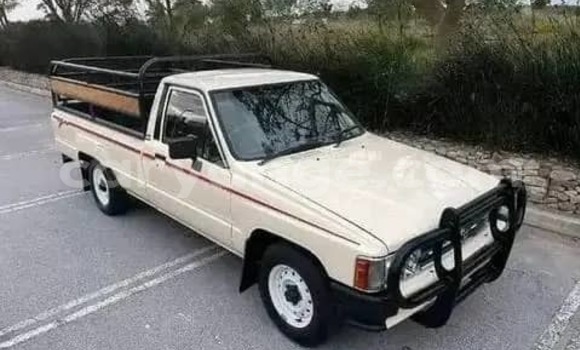 Buy Used Toyota Hilux Brown Car in Rehoboth in Hardap