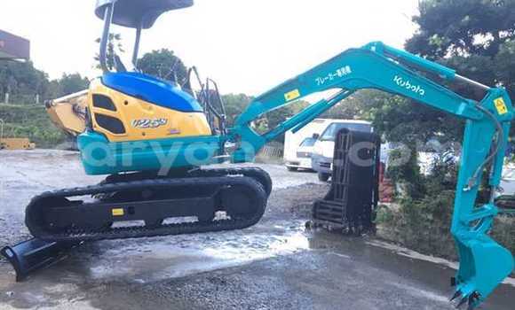 Buy Used Caterpillar 120 Blue Truck in Khorixas in Kunene