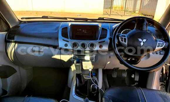 Acheter Occasion Voiture Mitsubishi Triton Gris à Windhoek, Namibie Acheter Occasion Voiture Mitsubishi Triton Gris à Windhoek, Namibie