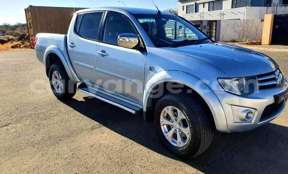 Acheter Occasion Voiture Mitsubishi Triton Gris à Windhoek, Namibie Acheter Occasion Voiture Mitsubishi Triton Gris à Windhoek, Namibie