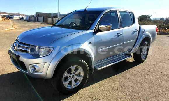 Acheter Occasion Voiture Mitsubishi Triton Gris à Windhoek, Namibie Acheter Occasion Voiture Mitsubishi Triton Gris à Windhoek, Namibie