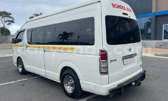 Buy Used Toyota Hi Ace White Car in Gobabis in Omaheke Buy Used Toyota Hi Ace White Car in Gobabis in Omaheke