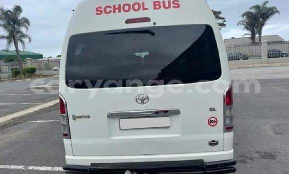 Buy Used Toyota Hi Ace White Car in Gobabis in Omaheke Buy Used Toyota Hi Ace White Car in Gobabis in Omaheke