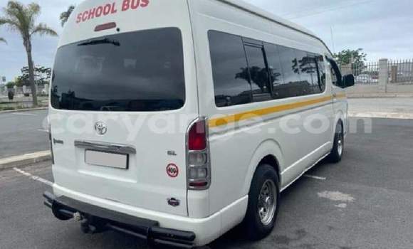 Buy Used Toyota Hi Ace White Car in Gobabis in Omaheke Buy Used Toyota Hi Ace White Car in Gobabis in Omaheke