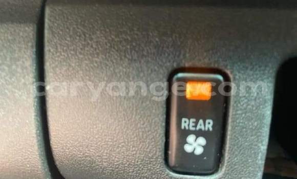 Buy Used Toyota Hi Ace White Car in Gobabis in Omaheke Buy Used Toyota Hi Ace White Car in Gobabis in Omaheke