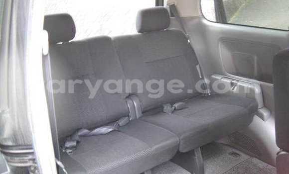 Acheter Occasion Voiture Toyota Voxy Noir à Arandis, Kunene Acheter Occasion Voiture Toyota Voxy Noir à Arandis, Kunene