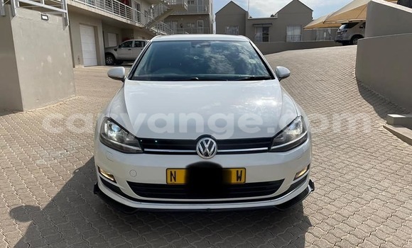 Buy Used Volkswagen Golf White Car in Windhoek in Namibia