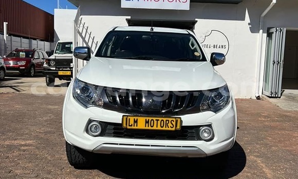 Buy Used Mitsubishi Triton White Car in Windhoek in Namibia Buy Used Mitsubishi Triton White Car in Windhoek in Namibia
