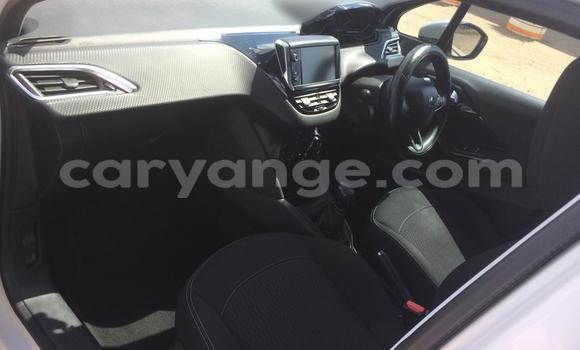 Acheter Occasion Voiture Peugeot 208 Gris à Windhoek, Namibie Acheter Occasion Voiture Peugeot 208 Gris à Windhoek, Namibie