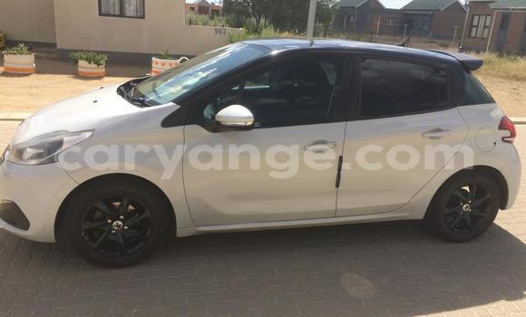 Acheter Occasion Voiture Peugeot 208 Gris à Windhoek, Namibie Acheter Occasion Voiture Peugeot 208 Gris à Windhoek, Namibie