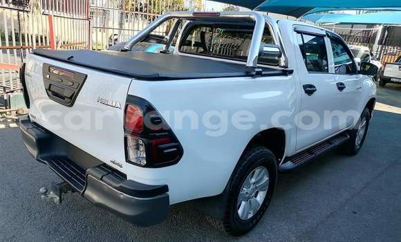 Buy Used Toyota Hilux White Car in Windhoek in Namibia Buy Used Toyota Hilux White Car in Windhoek in Namibia