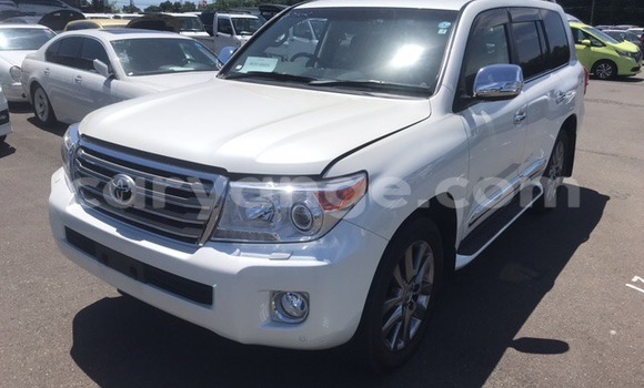Buy Used Toyota Land Cruiser White Car in Windhoek in Namibia