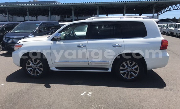 Buy Used Toyota Land Cruiser White Car in Windhoek in Namibia Buy Used Toyota Land Cruiser White Car in Windhoek in Namibia