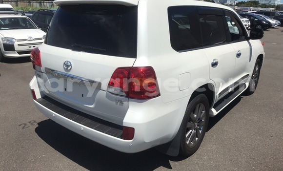 Buy Used Toyota Land Cruiser White Car in Windhoek in Namibia Buy Used Toyota Land Cruiser White Car in Windhoek in Namibia
