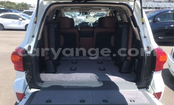 Buy Used Toyota Land Cruiser White Car in Windhoek in Namibia Buy Used Toyota Land Cruiser White Car in Windhoek in Namibia