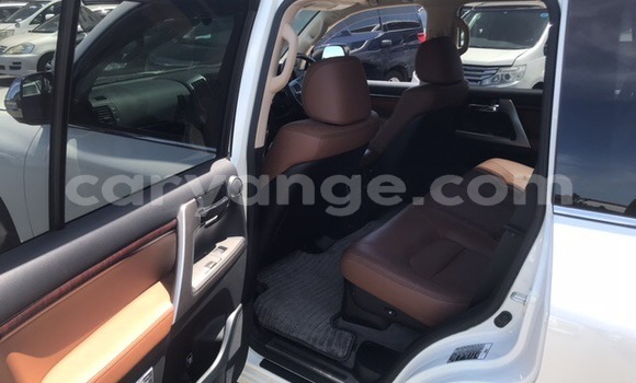 Buy Used Toyota Land Cruiser White Car in Windhoek in Namibia Buy Used Toyota Land Cruiser White Car in Windhoek in Namibia