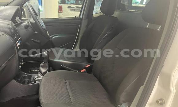 Buy Used Nissan NP 300 White Car in Gobabis in Omaheke Buy Used Nissan NP 300 White Car in Gobabis in Omaheke