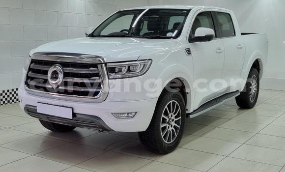 Buy Used GMC Sierra White Car in Gobabis in Omaheke