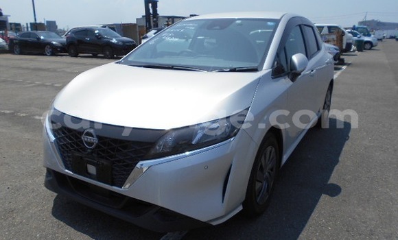 Buy Used Nissan Note Silver Car in Windhoek in Namibia