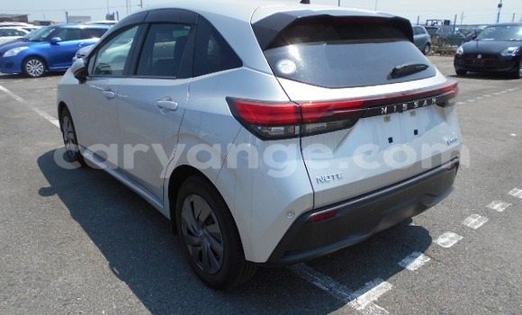 Buy Used Nissan Note Silver Car in Windhoek in Namibia Buy Used Nissan Note Silver Car in Windhoek in Namibia