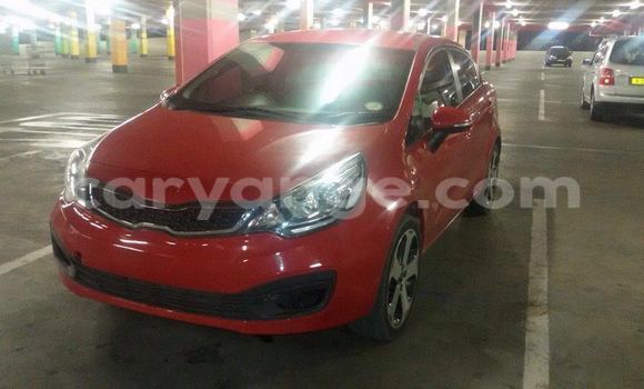 Buy Used Kia Carens Red Car in Windhoek in Namibia