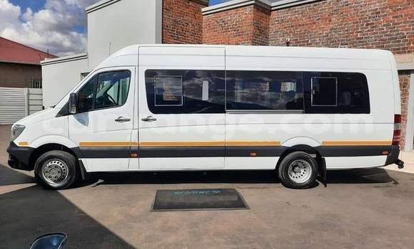 Acheter Occasion Voiture Mercedes-Benz S–Class Blanc à Windhoek, Namibie Acheter Occasion Voiture Mercedes-Benz S–Class Blanc à Windhoek, Namibie