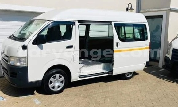 Acheter Occasion Voiture Toyota Alphard Blanc à Windhoek, Namibie